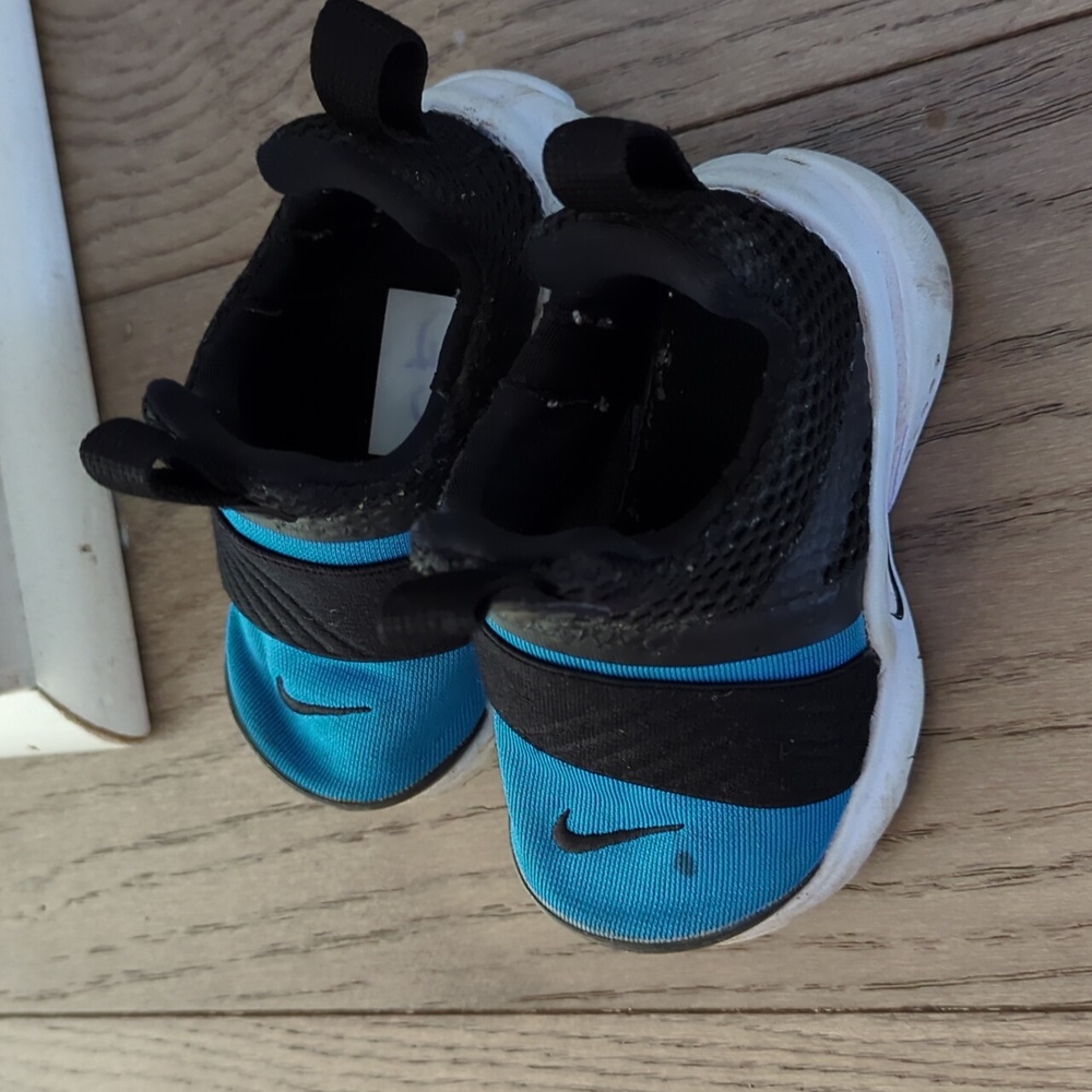 Size 5 infant running shoes